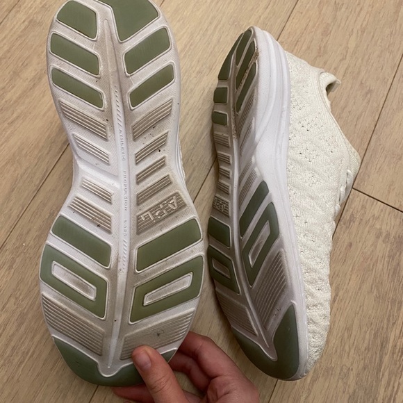 APL ALL WHITE - Picture 3 of 3